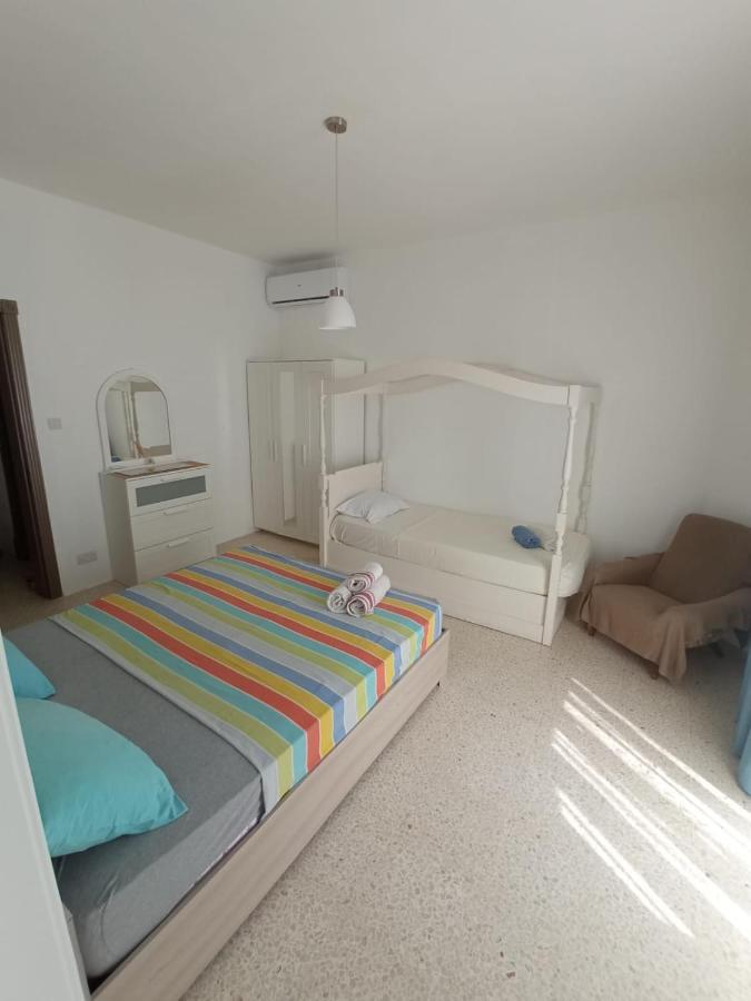 Modern Bedroom Gzira Extérieur photo